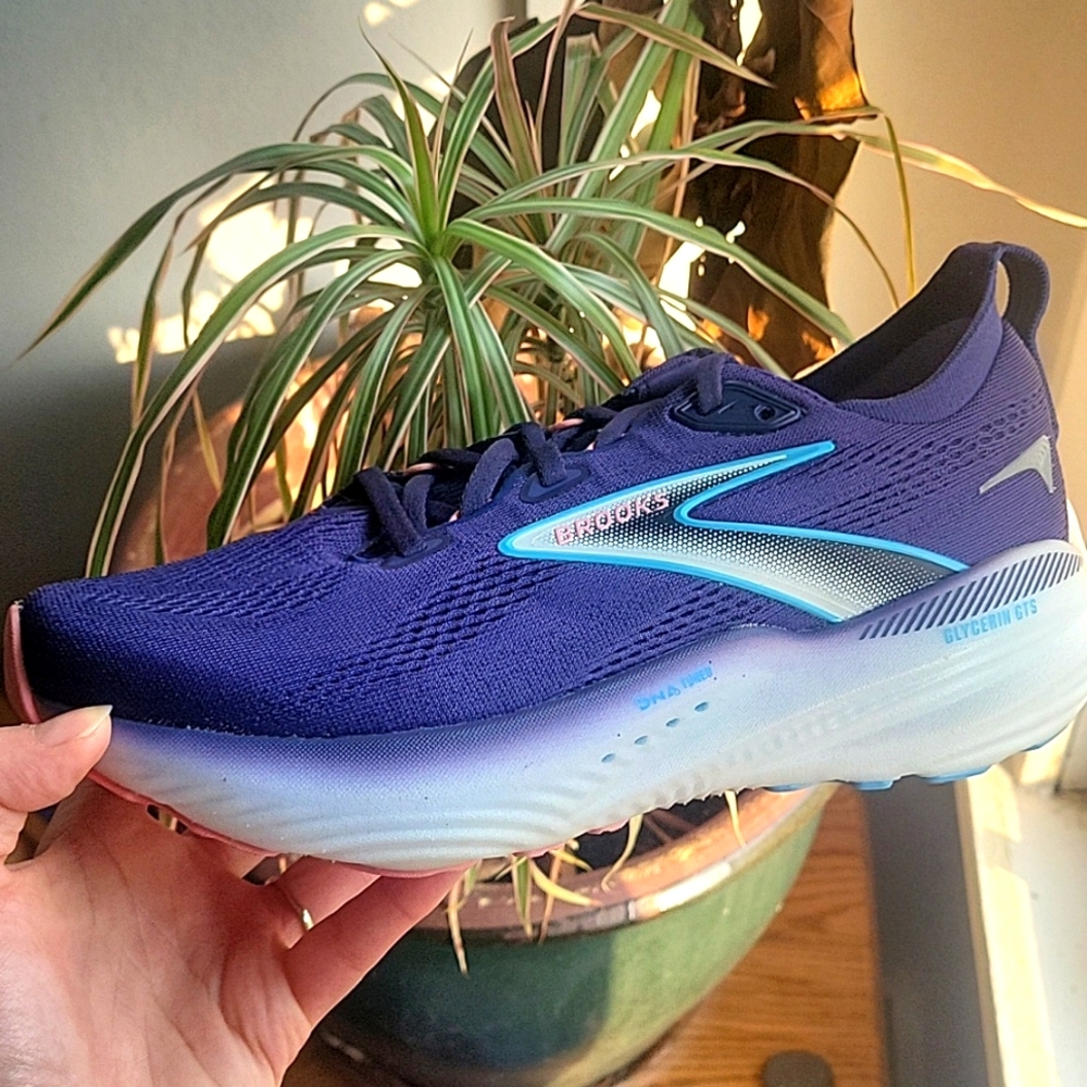 Brooks Glycerin 22 GTS Women's 8.0 D (Wide)